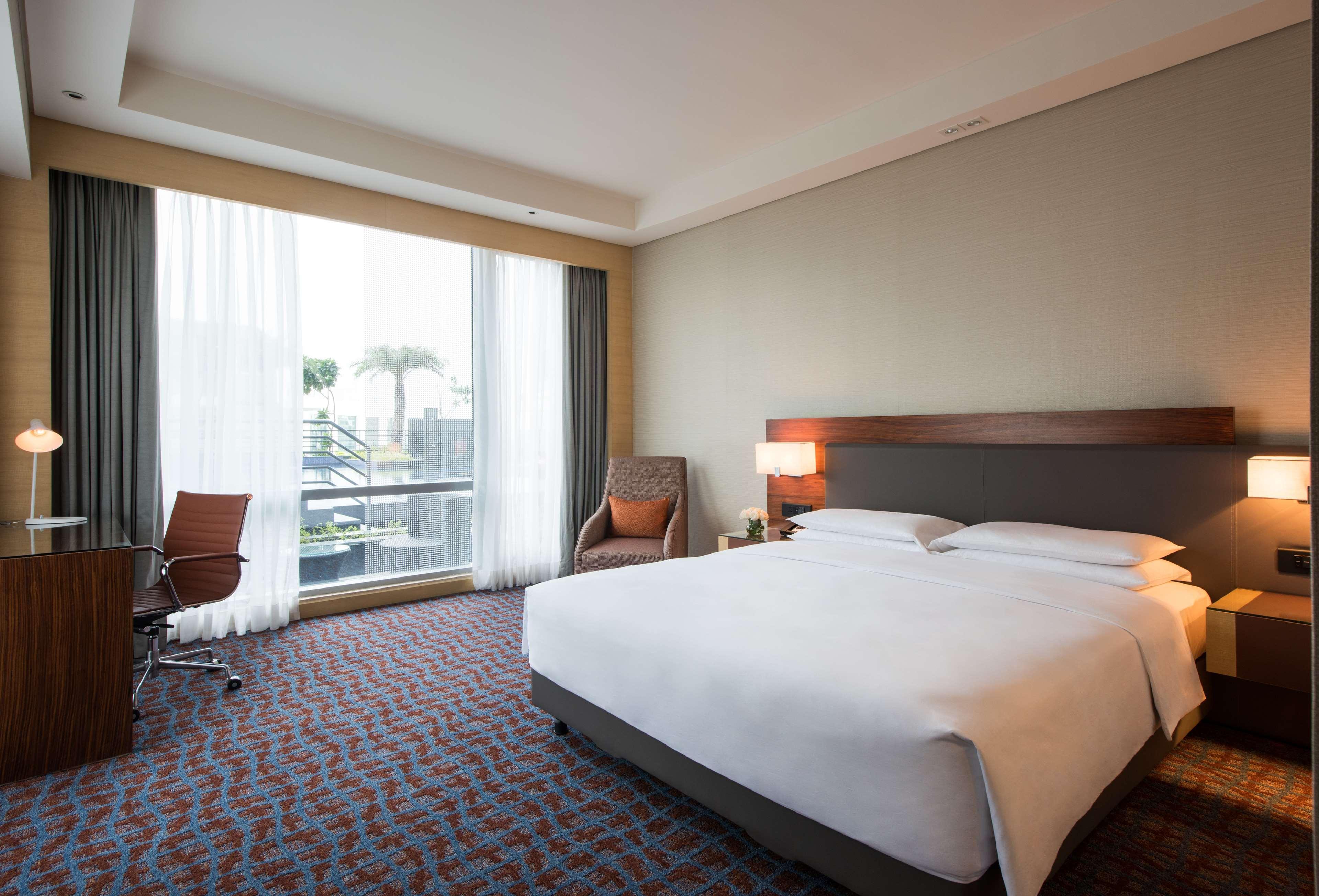 Hyatt Regency Lucknow Gomti Nagar Hotel Luaran gambar Deluxe Room