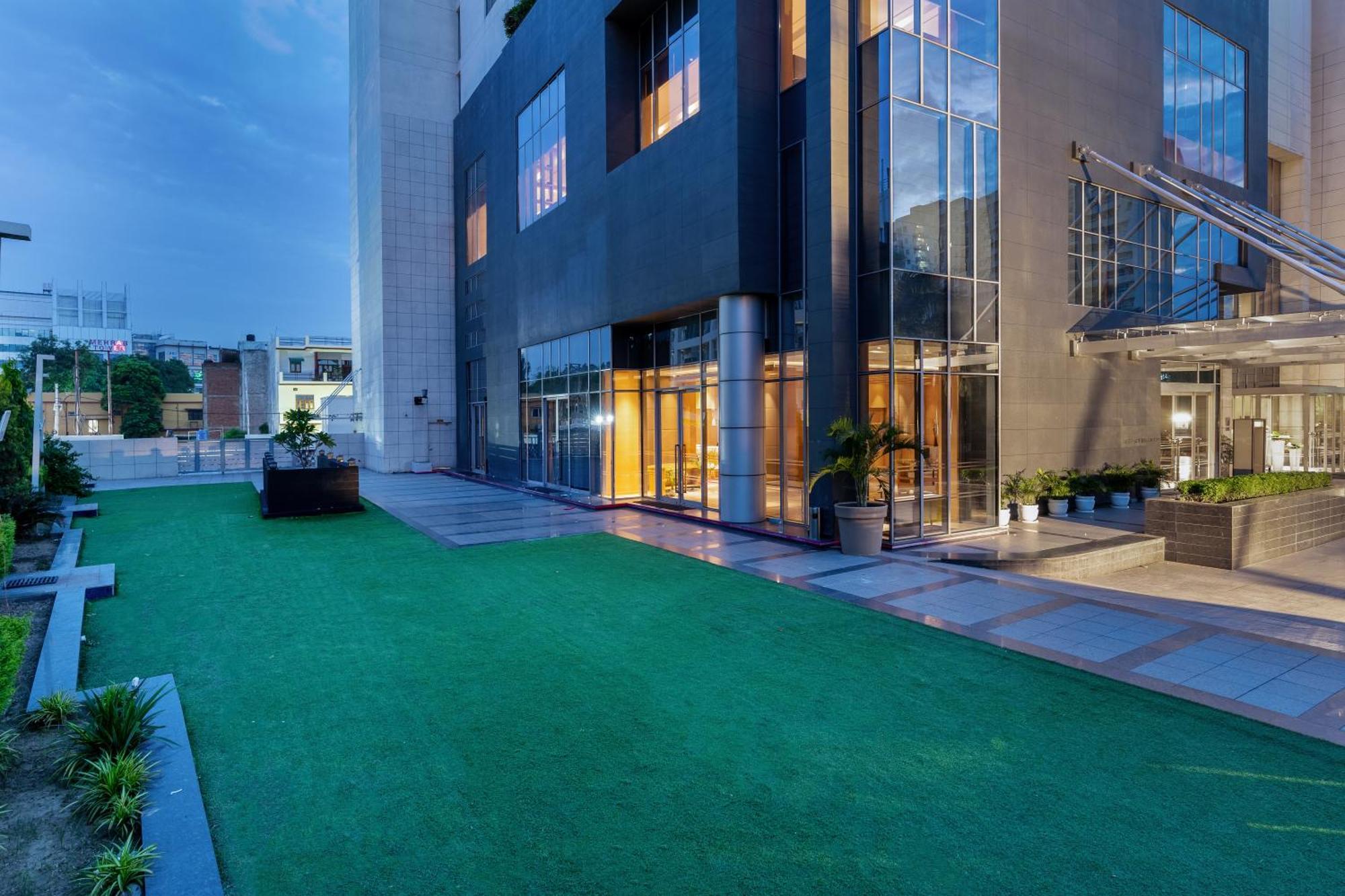 Hyatt Regency Lucknow Gomti Nagar Hotel Luaran gambar The Park, New Delhi